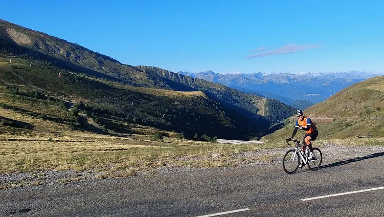 Fietsen op de Col de Pailheres in de Pyreneeën