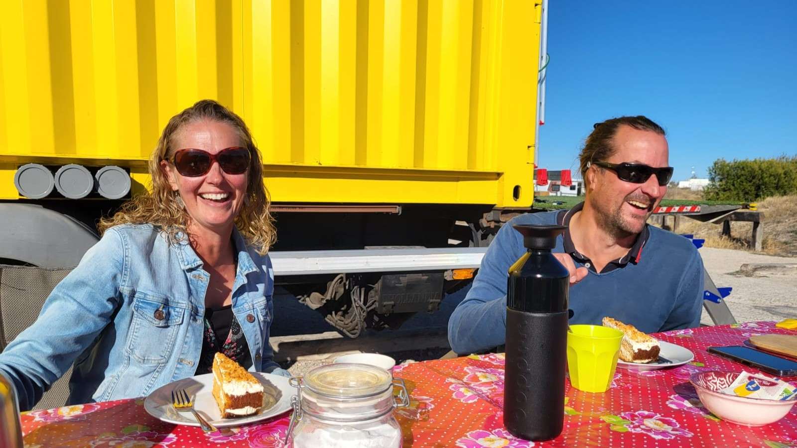 Sabine en Marco voor Expeditie Truck